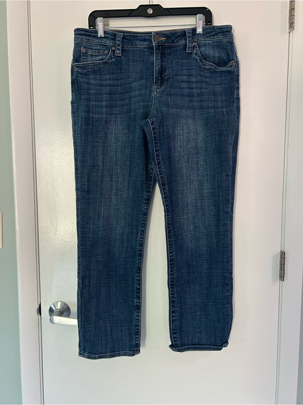 Kut from the Kloth straight leg dark jean size 14 like new